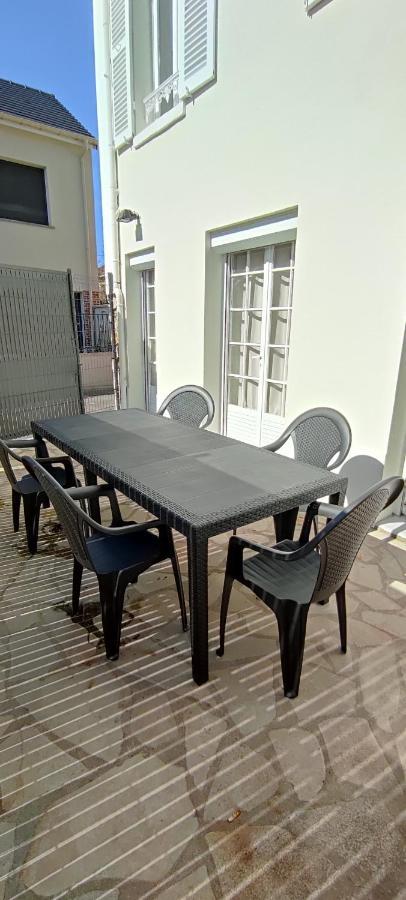 Poissy Appartements Cosy المظهر الخارجي الصورة